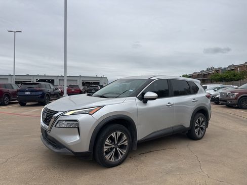 Certified 2023 Nissan Rogue SV image 9