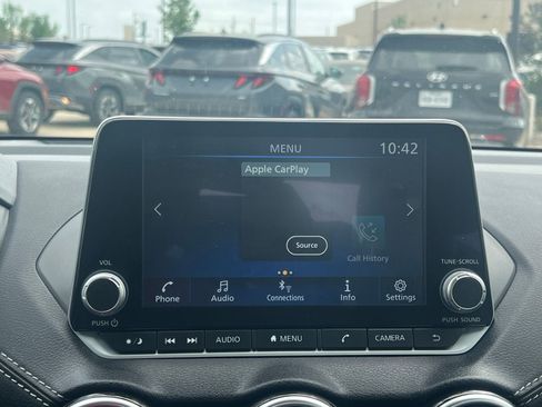 Used 2025 Nissan Sentra SV image 29