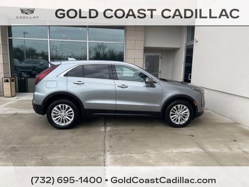 Certified 2024 Cadillac XT4 Luxury w/ Cold Weather Package image 4