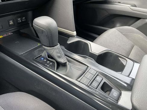 Used 2025 Toyota Camry LE image 30