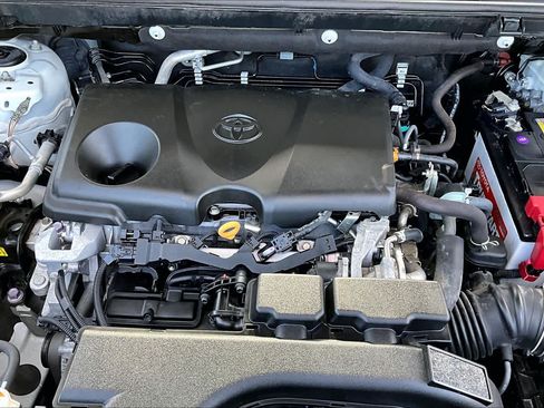 Used 2021 Toyota RAV4 XLE Premium FWD image 32