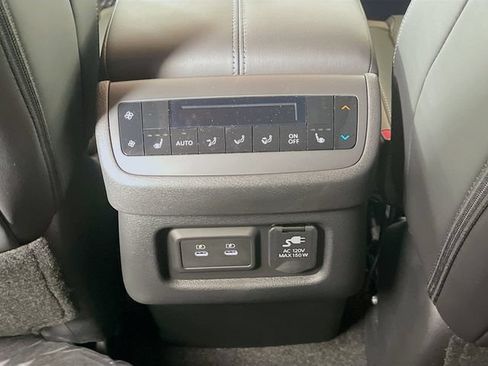 New 2026 Nissan Pathfinder Platinum w/ Cargo Package FWD image 15