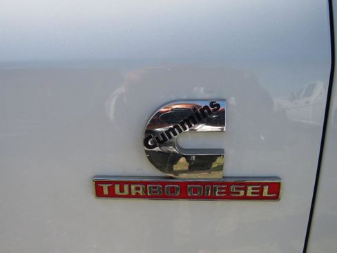 Used 2019 RAM 3500 Tradesman w/ Chrome Appearance Group AWD/4WD image 12