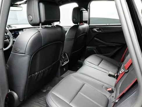 Certified 2025 Porsche Macan GTS AWD/4WD image 15