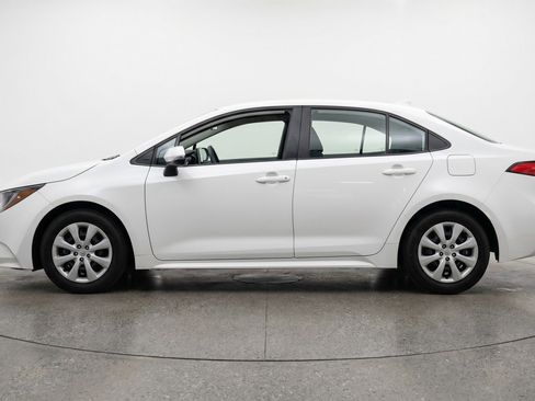 Used 2025 Toyota Corolla LE FWD image 5