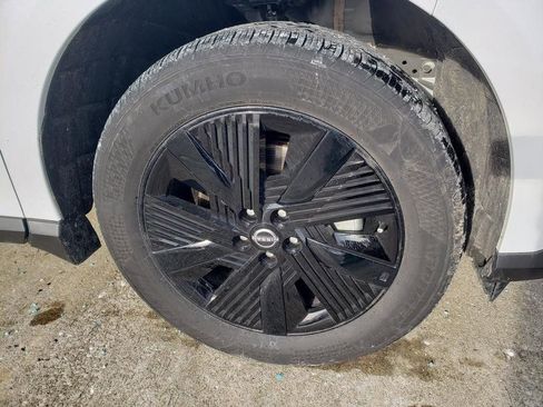 Used 2025 Nissan Murano SV image 46