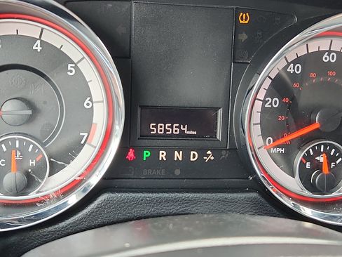 Used 2020 Dodge Grand Caravan SXT FWD image 19