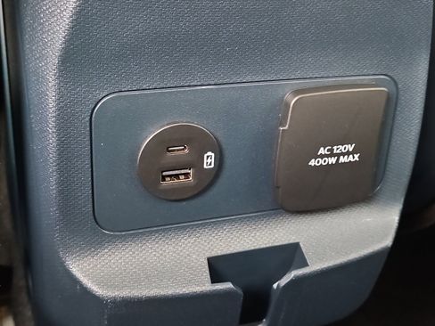 Used 2023 Ford Maverick Lariat w/ Lariat Luxury Package image 15