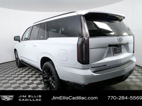 Certified 2026 Cadillac Escalade ESV Platinum Sport w/ LPO, ONYX Package AWD/4WD image 3