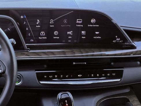 Certified 2024 Cadillac Escalade ESV Sport Platinum w/ Heavy-Duty Trailer Package image 18