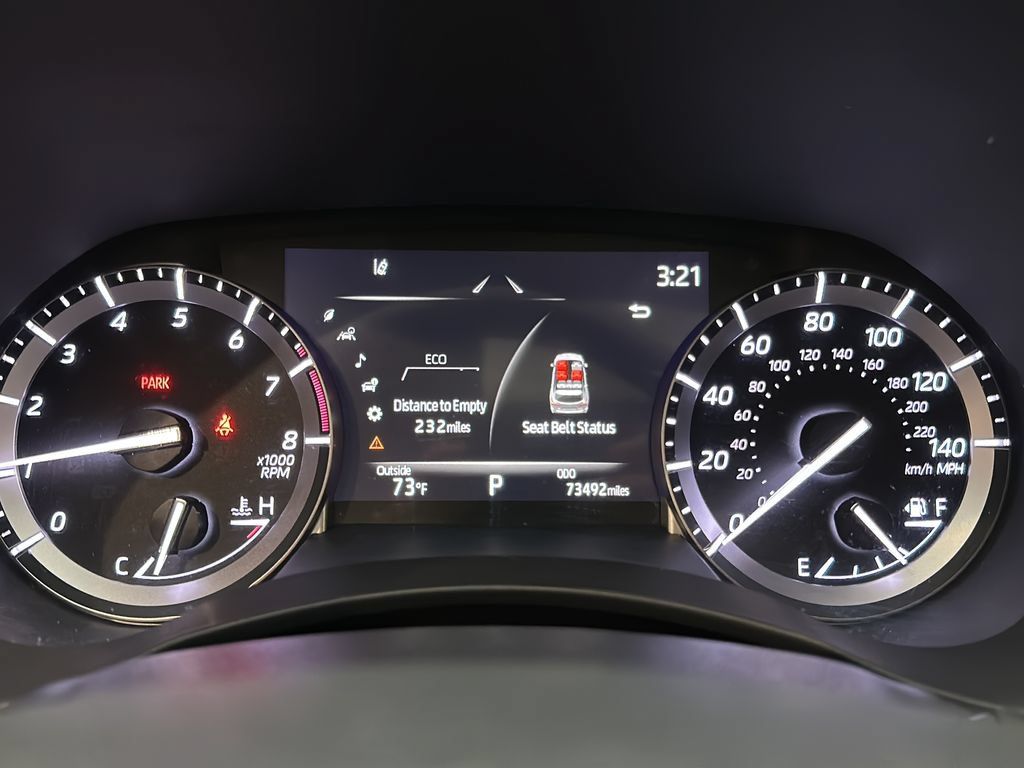Used 2022 Toyota Highlander XLE AWD/4WD image 30