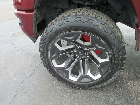 Used 2022 RAM 1500 Laramie w/ Sport Appearance Package AWD/4WD image 15