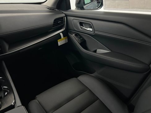 New 2026 Nissan Rogue SV image 10