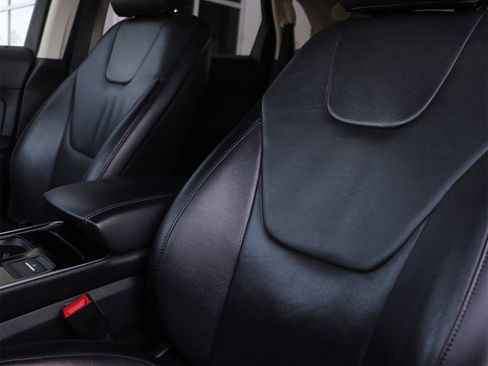 Used 2019 Ford Edge Titanium w/ Cargo Accessory Package image 16