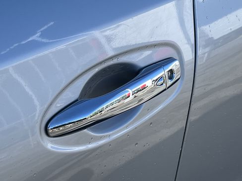 Used 2014 Nissan Rogue SL image 13