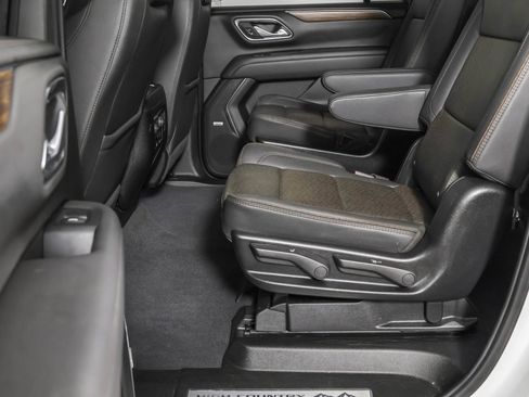 Used 2024 Chevrolet Suburban High Country image 41