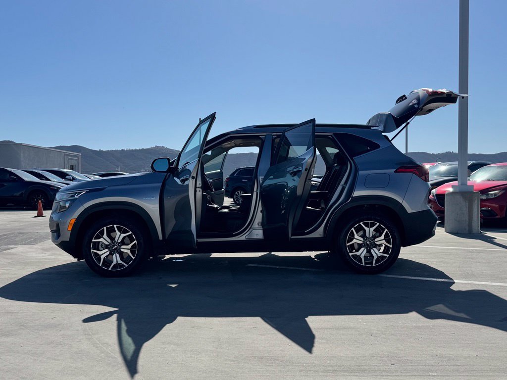 Used 2021 Kia Seltos EX AWD/4WD image 27