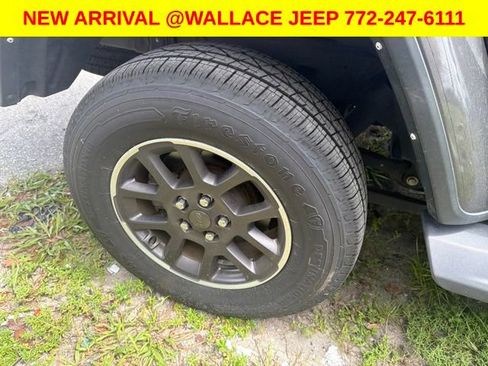 Used 2021 Jeep Gladiator Overland w/ Popular Equipment Package AWD/4WD image 4