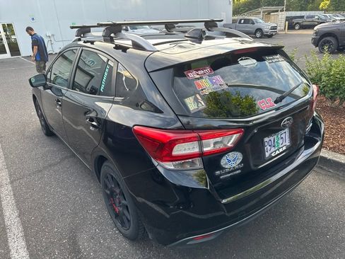 Used 2018 Subaru Impreza 2.0i Premium w/ Popular Package #2 AWD/4WD image 4