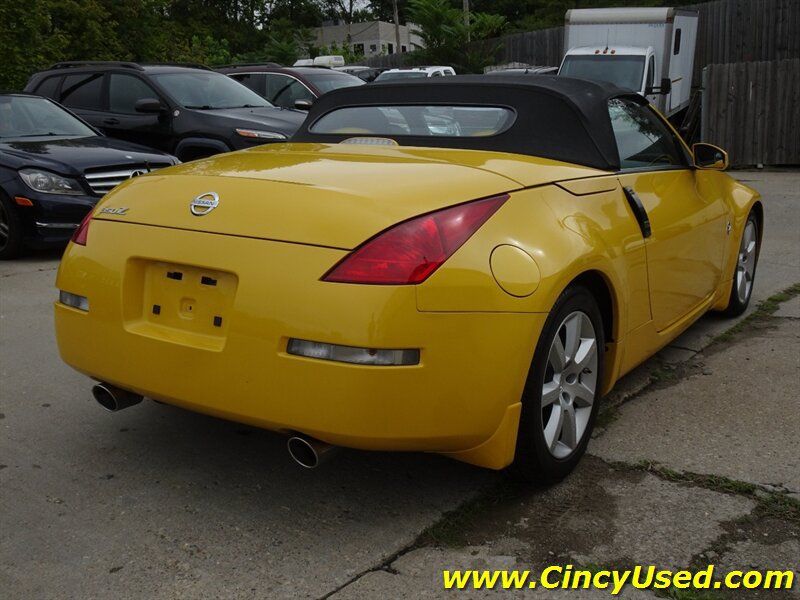 Used 2005 Nissan 350Z Enthusiast RWD image 7