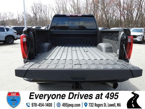 Used 2024 GMC Sierra 2500 Denali w/ Denali Reserve Package AWD/4WD image 5