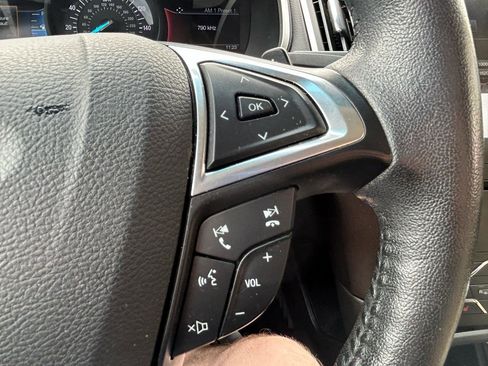 Used 2015 Ford Edge SEL w/ Equipment Group 201A FWD image 19