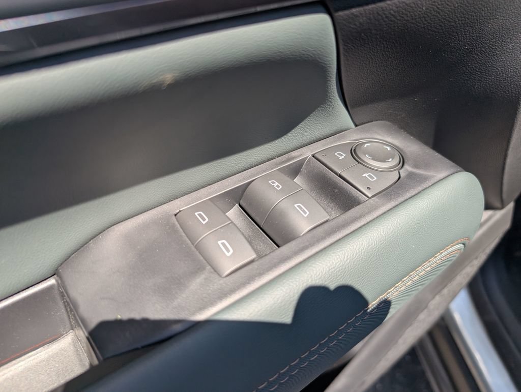New 2026 GMC Terrain AT4 AWD/4WD image 17