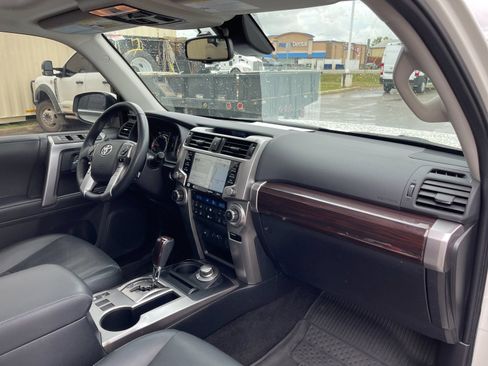 Used 2023 Toyota 4Runner Limited AWD/4WD image 18
