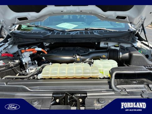 Used 2021 Ford F150 Lariat w/ Equipment Group 502A High AWD/4WD image 21
