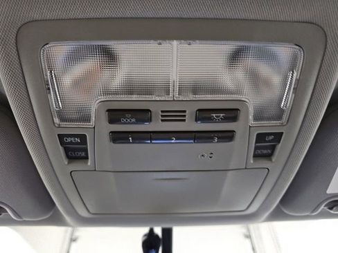 Used 2014 Toyota Highlander Limited image 28