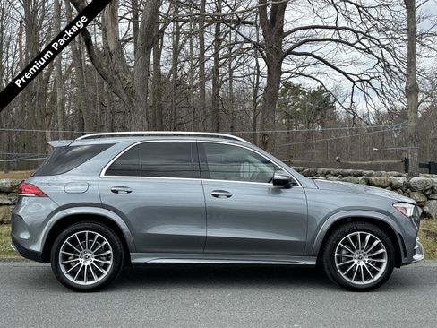 Used 2021 Mercedes-Benz GLE 350 4MATIC w/ AMG Line Exterior image 2