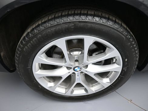 Used 2024 BMW X5 xDrive40i w/ Premium Package AWD/4WD image 12