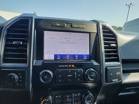 Used 2020 Ford F150 XLT w/ Equipment Group 302A Luxury AWD/4WD image 14
