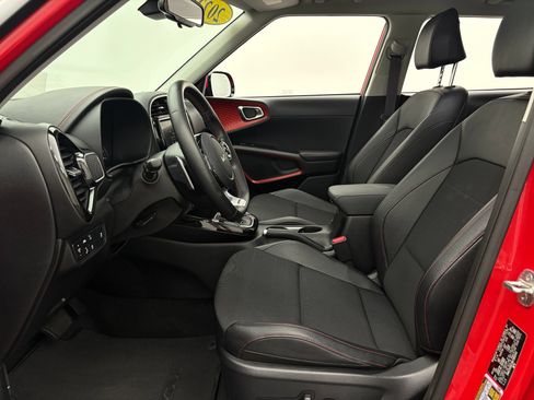Used 2022 Kia Soul Turbo FWD image 17