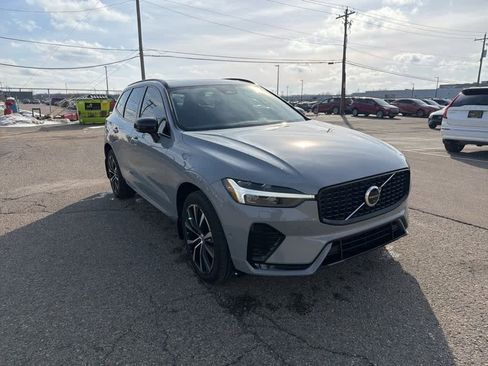 Used 2024 Volvo XC60 B5 Plus w/ Protection Package Premier image 3
