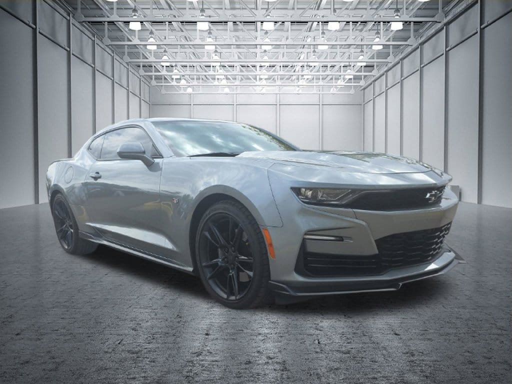 Used 2023 Chevrolet Camaro SS RWD image 9