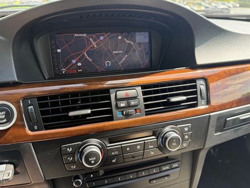 Used 2011 BMW 328i xDrive Sedan AWD/4WD image 16
