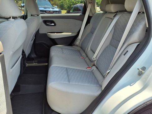 Used 2021 Nissan Rogue SV image 11