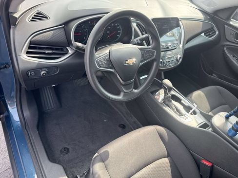 Used 2025 Chevrolet Malibu LT FWD image 13