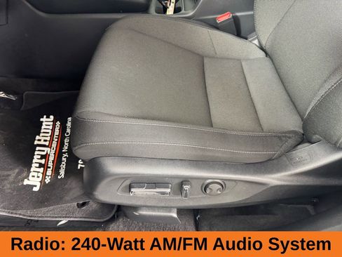 Used 2025 Honda CR-V EX image 12