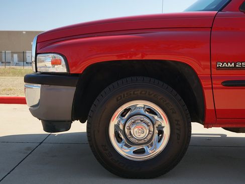 Used 1999 Dodge Ram 2500 Truck 2WD Quad Cab image 34