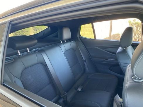 Used 2025 Buick Envista Preferred image 6