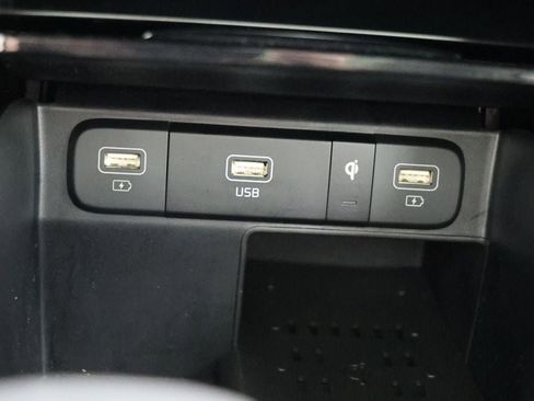 Used 2023 Kia Sorento SX image 25