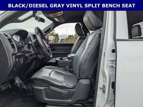 Used 2022 RAM 2500 Tradesman w/ Chrome Appearance Group image 3