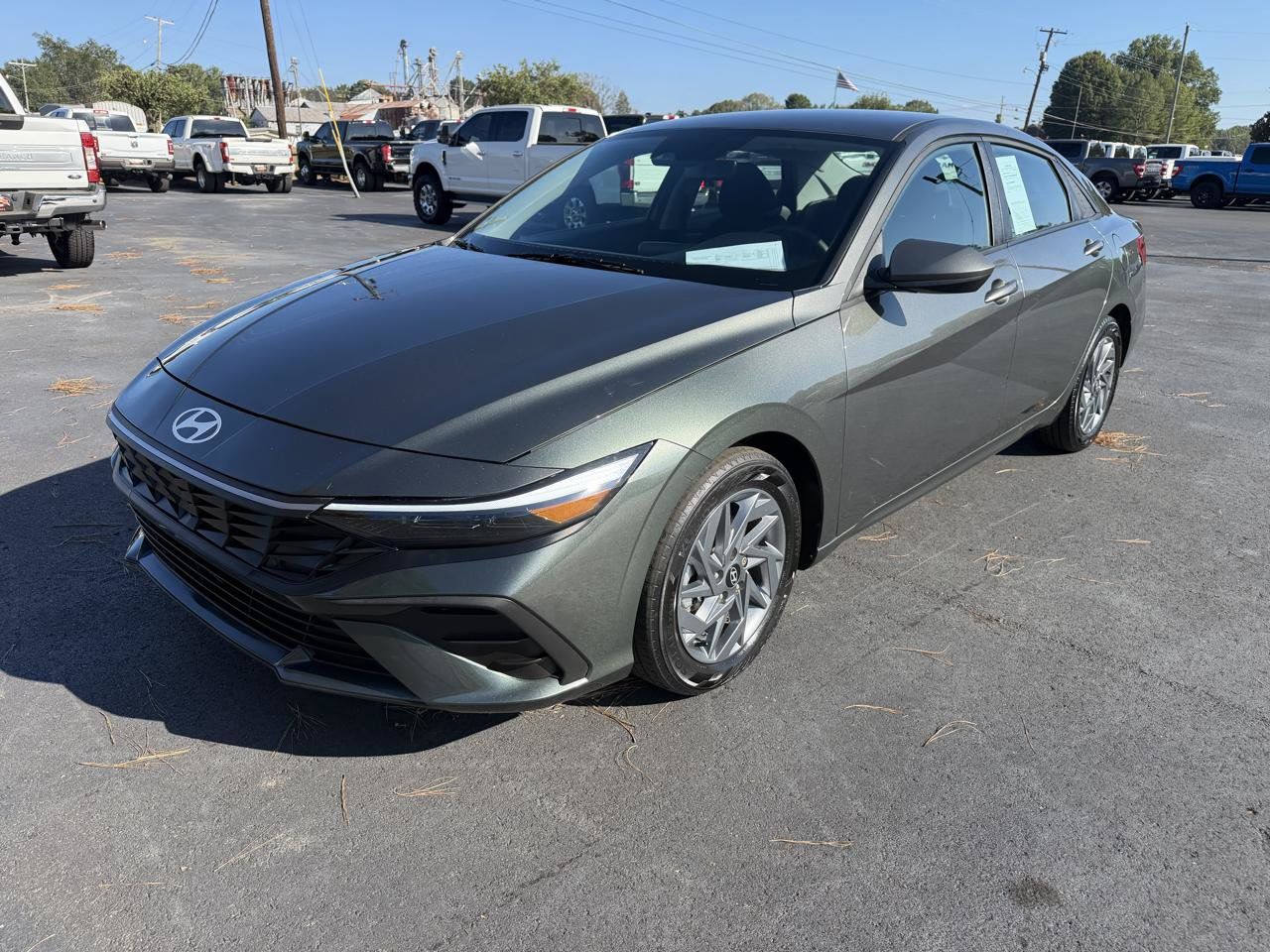 Used 2024 Hyundai Elantra SEL FWD image 8