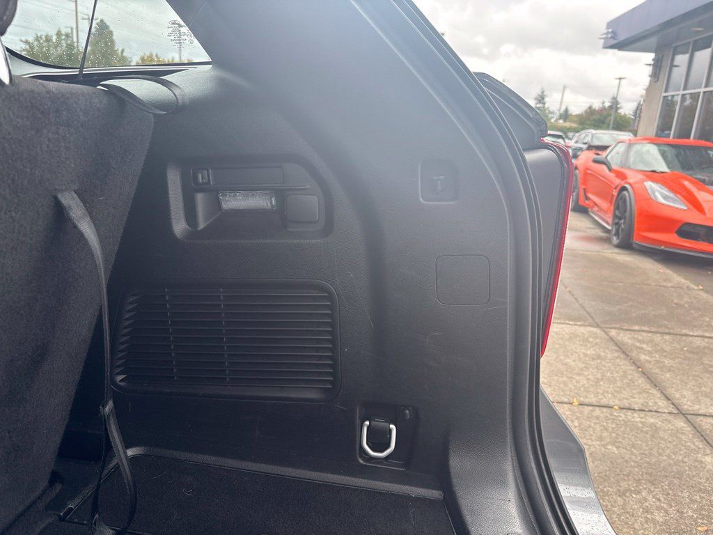 Used 2023 Ford Explorer XLT AWD/4WD image 28