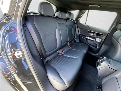 Used 2026 Mercedes-Benz GLC 300 image 29