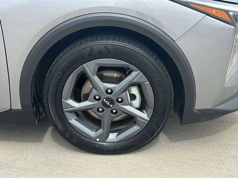 Used 2025 Kia K4 LXS image 15