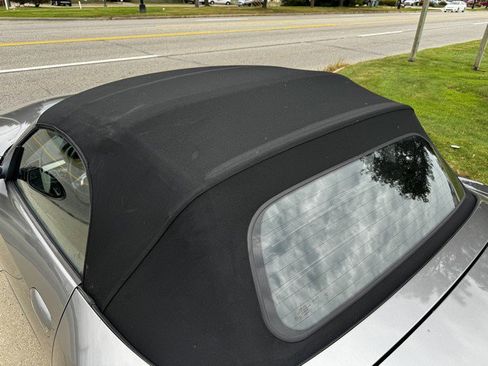 Used 2004 BMW Z4 3.0i image 32