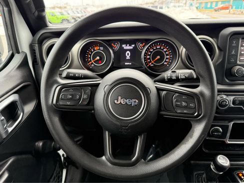 Used 2021 Jeep Wrangler Unlimited Sport image 15